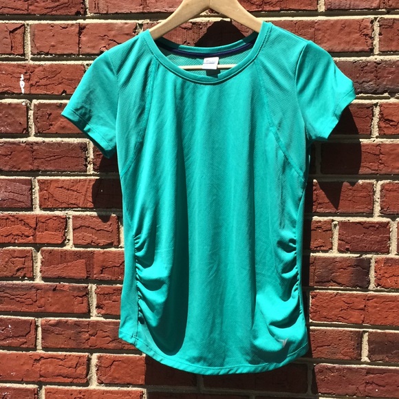 Maternity workout top - Picture 1 of 4